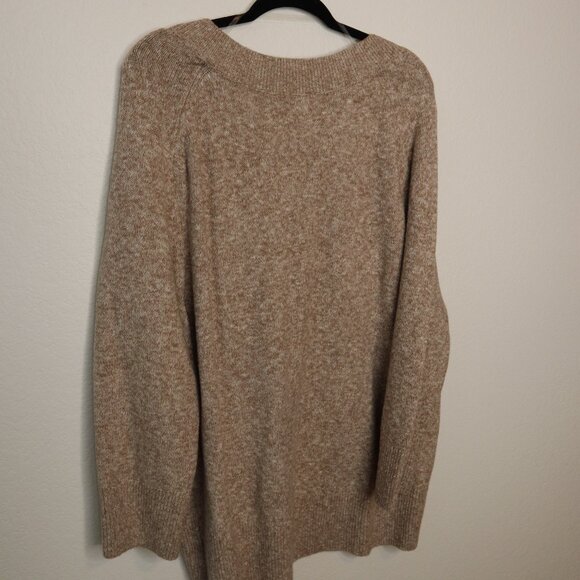 V Neck Sweater - Picture 3 of 3